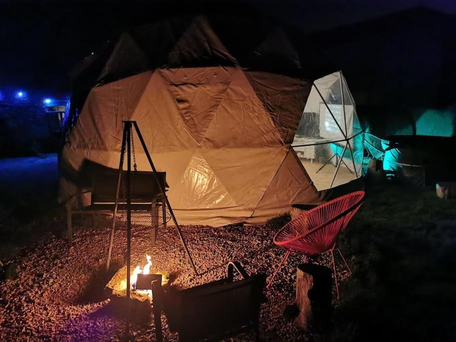 Apartamento Lincoln Star Dome, Hot Tub, Bbq Langworth Exterior foto
