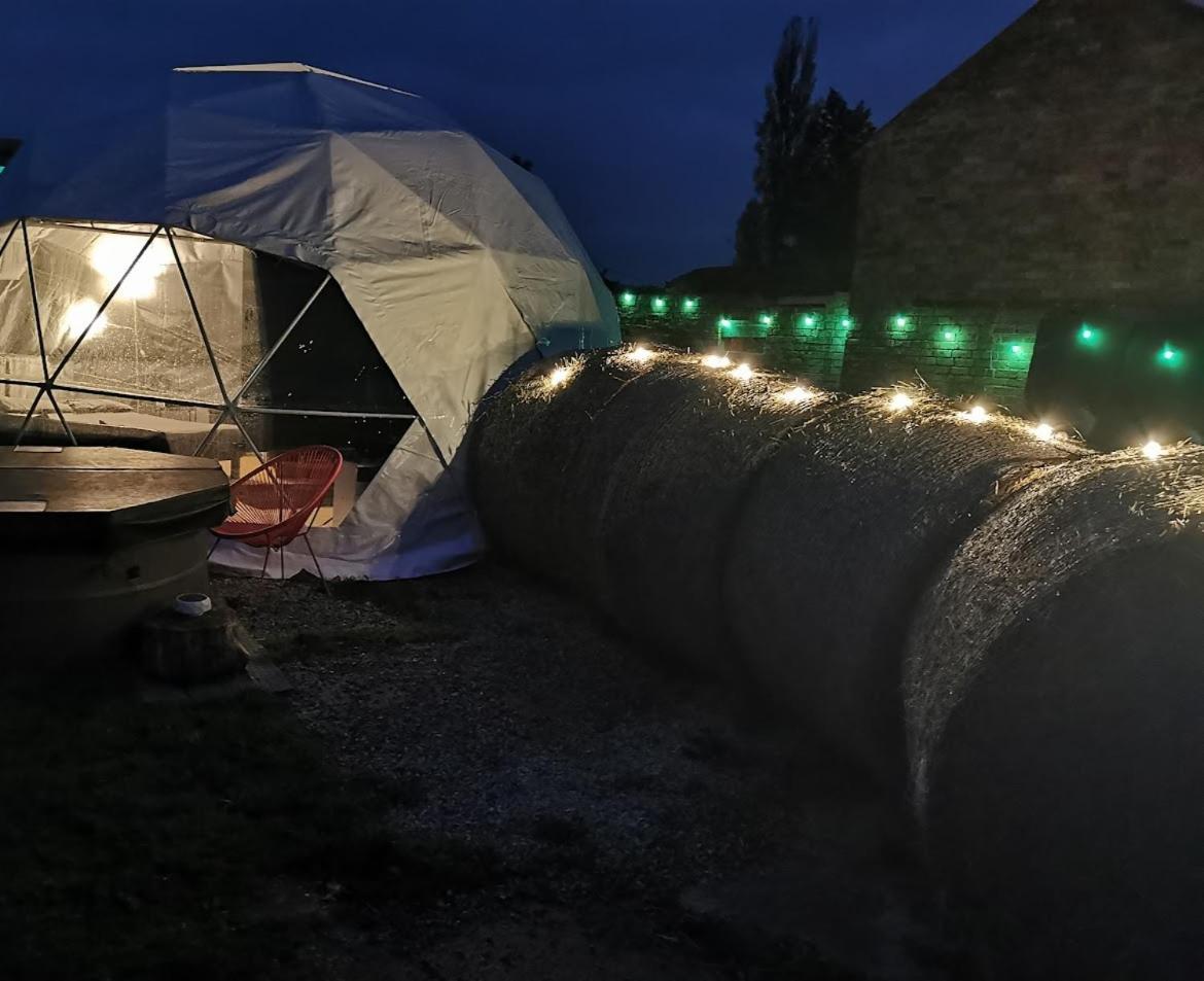 Apartamento Lincoln Star Dome, Hot Tub, Bbq Langworth Exterior foto